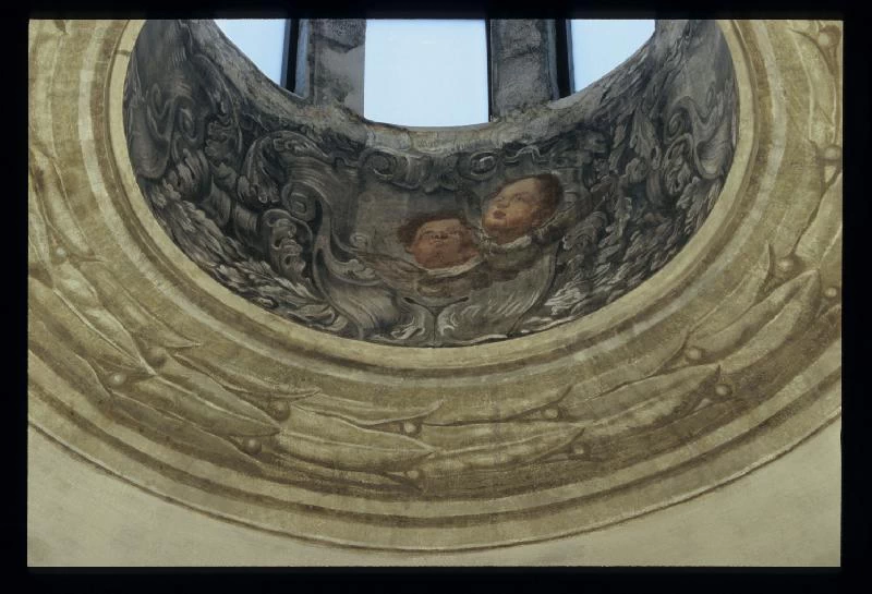 Ghirlanda d'alloro e cherubini